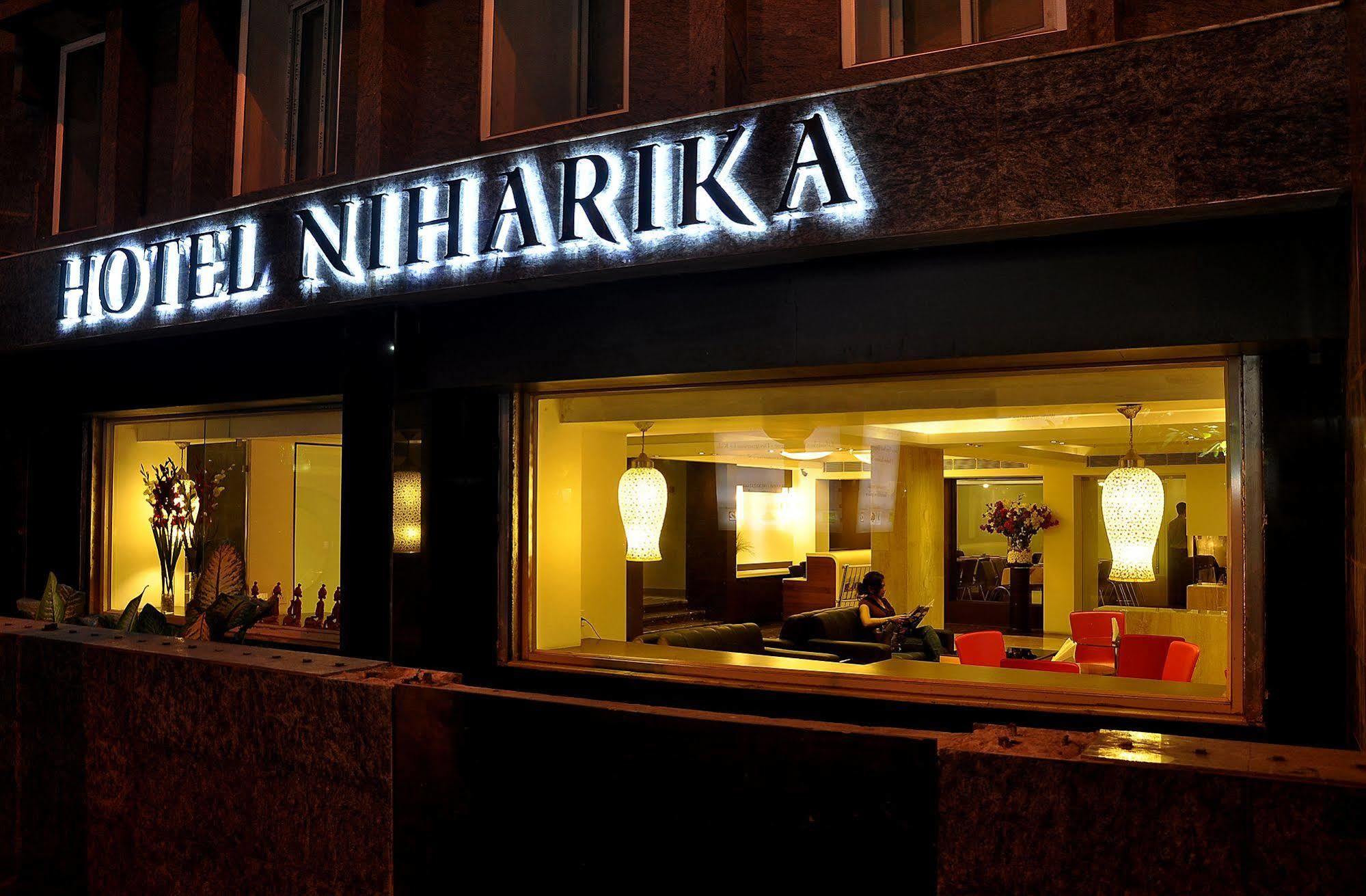 Hotel Niharika Calcutá Exterior foto